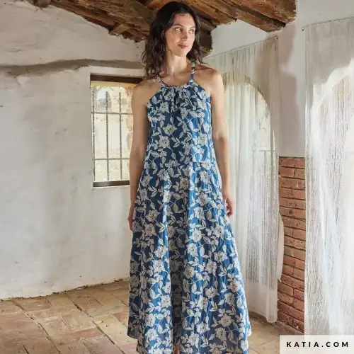 Embroiderie bleu